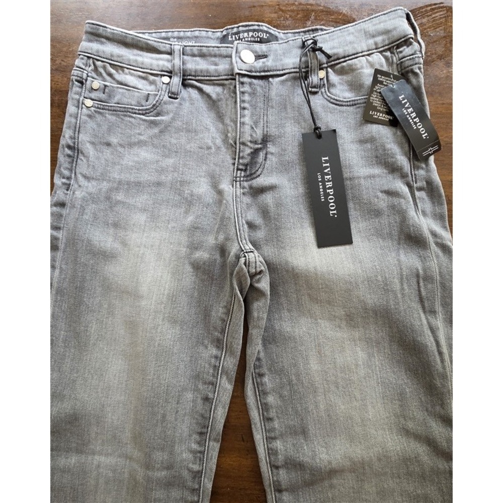 NWT Liverpool 8 29 Fringe Hem Pumice Gray Fray Jeans Crop Straight 128400 - Picture 5 of 6